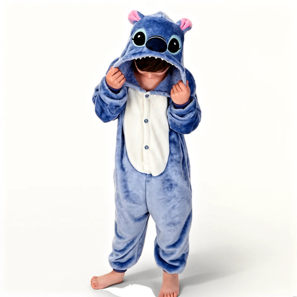 Pyjama Stitch fille bleu, combinaison à capuche kigurumi, vue de face sur un enfant