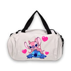 Sac de voyage Stitch et Angel avec cœurs roses, fond blanc